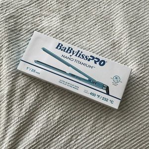 BaBylissPro Nano Titanium Ultra-Slim Flat Iron